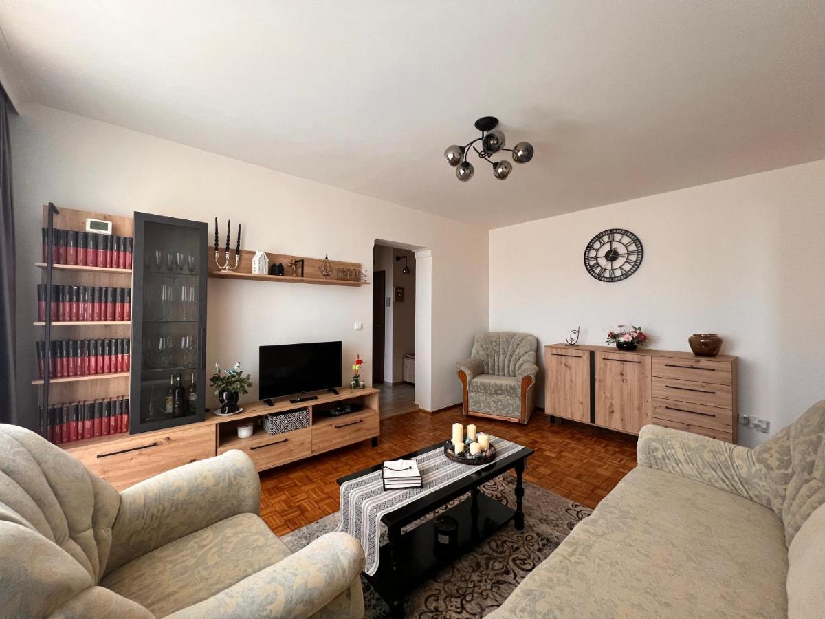 Milea Apartment *